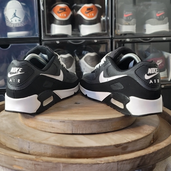 Air Max 90 "iron grey/dark smoke/white" Mens 9.5 Brand New Fast Shipper - Picture 7 of 12